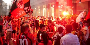 Milan, oggi incontro con i tifosi e tour sul bus scoperto